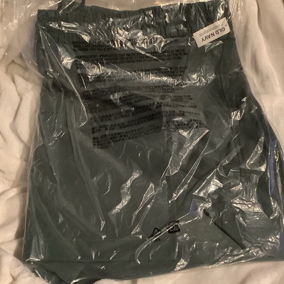 OLD Navy Green High-Waisted StretchTech Water-Repellent Wrap-Effect Skort N10.5 - Picture 3 of 4